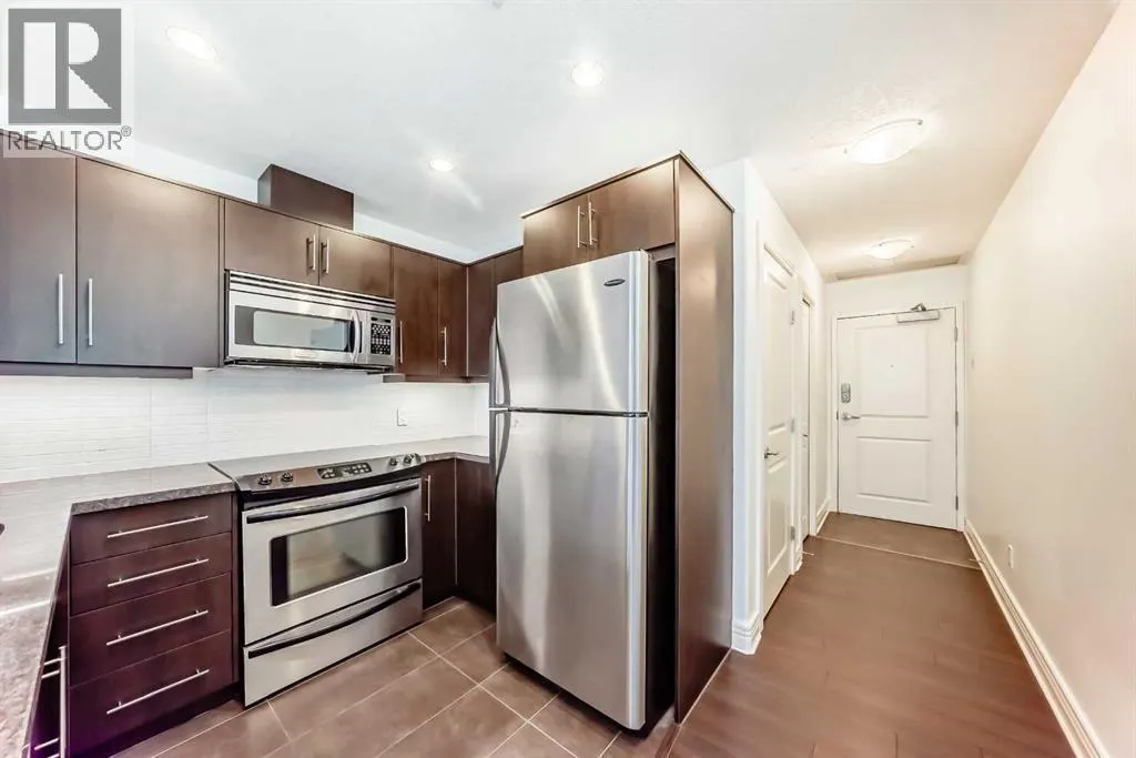 1606, 55 Spruce Place SW