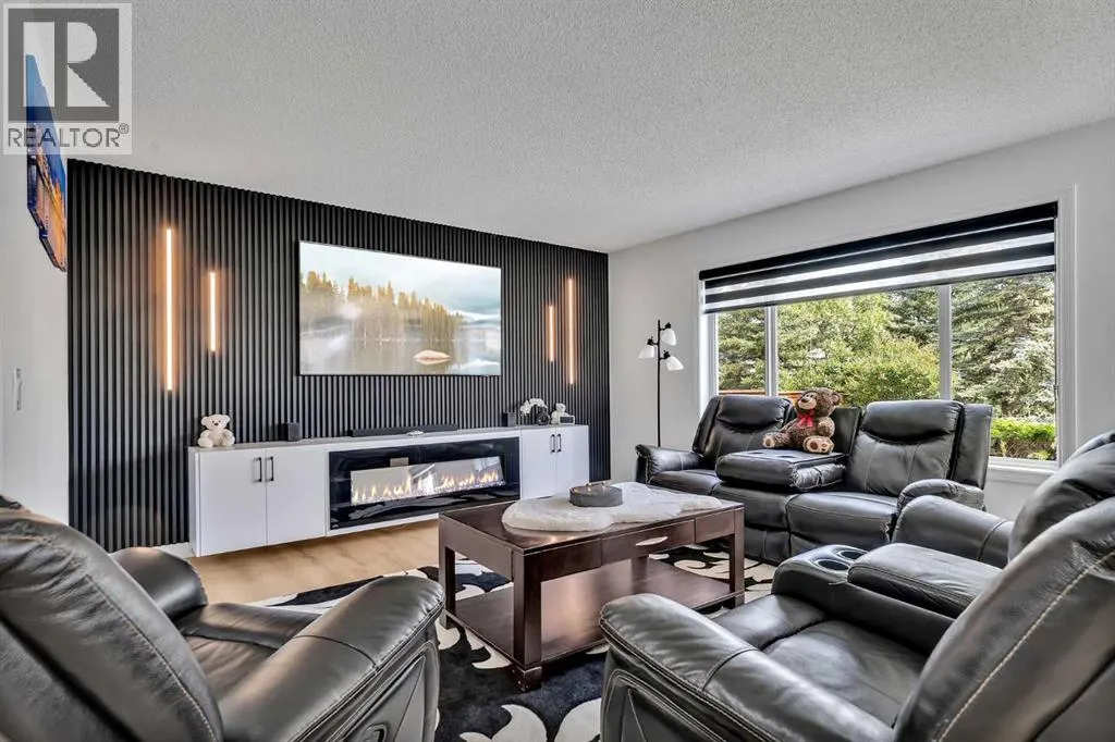 135 West Lakeview Passage
