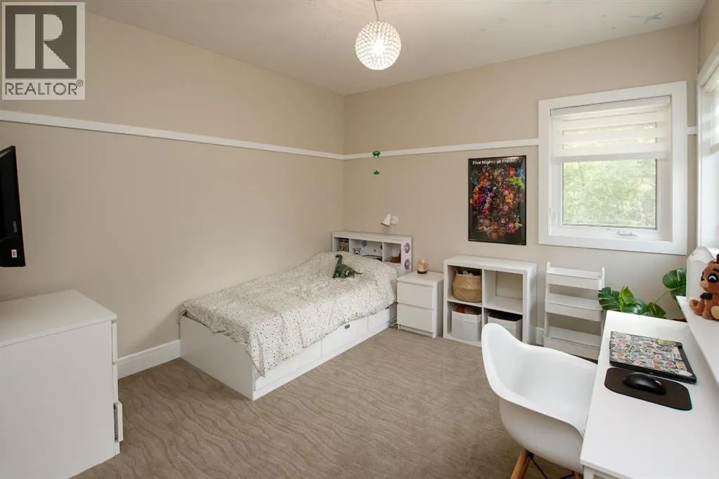 10 Regal Court