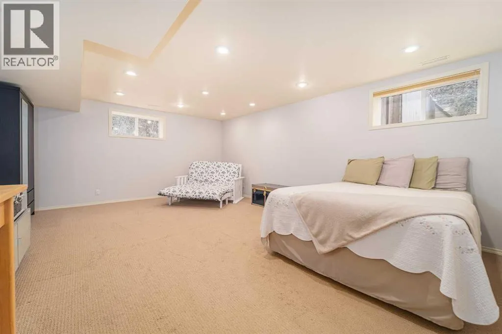 133 Mt Alderson Crescent W