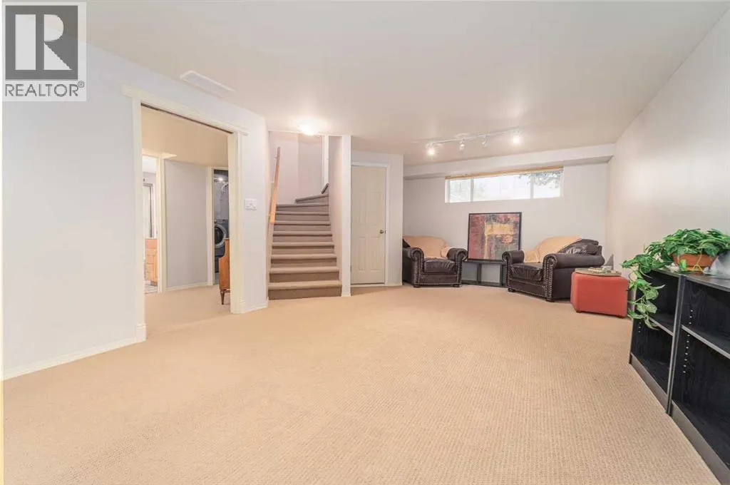 133 Mt Alderson Crescent W