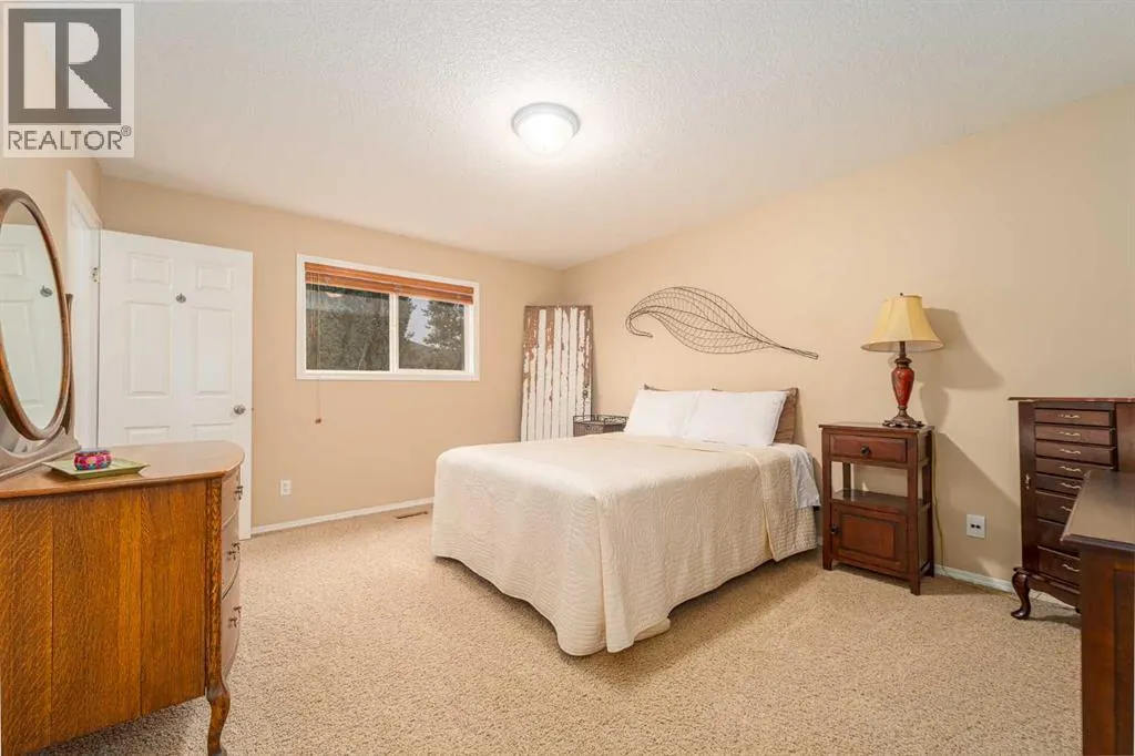 133 Mt Alderson Crescent W