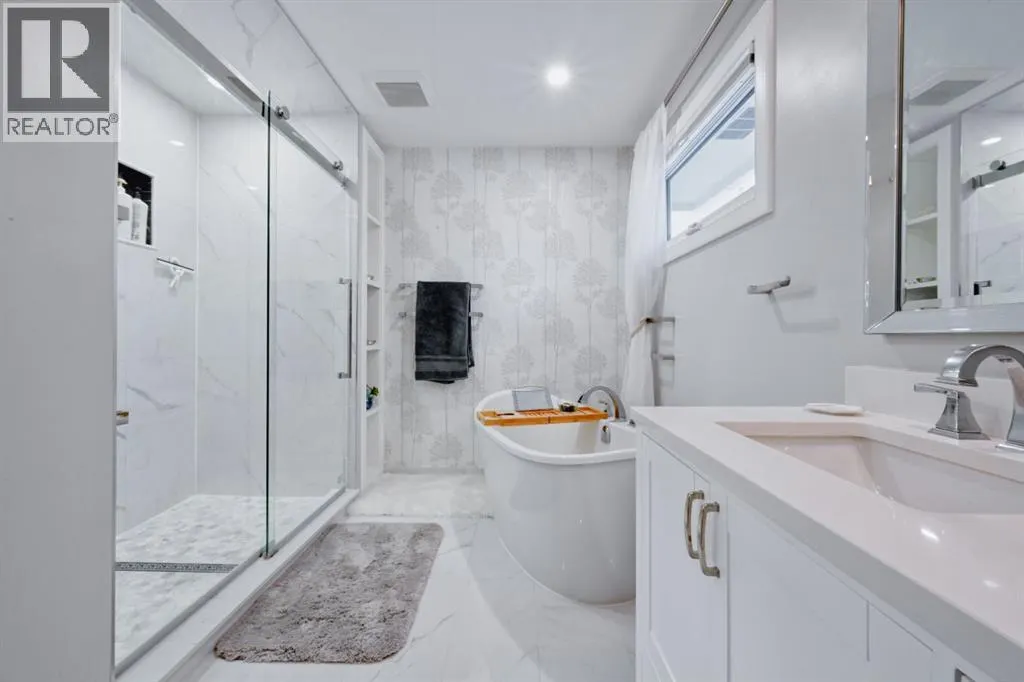 235 Canova Place SW