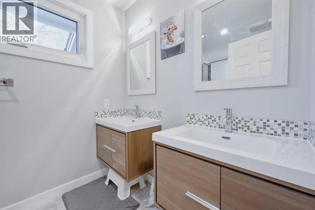 235 Canova Place SW