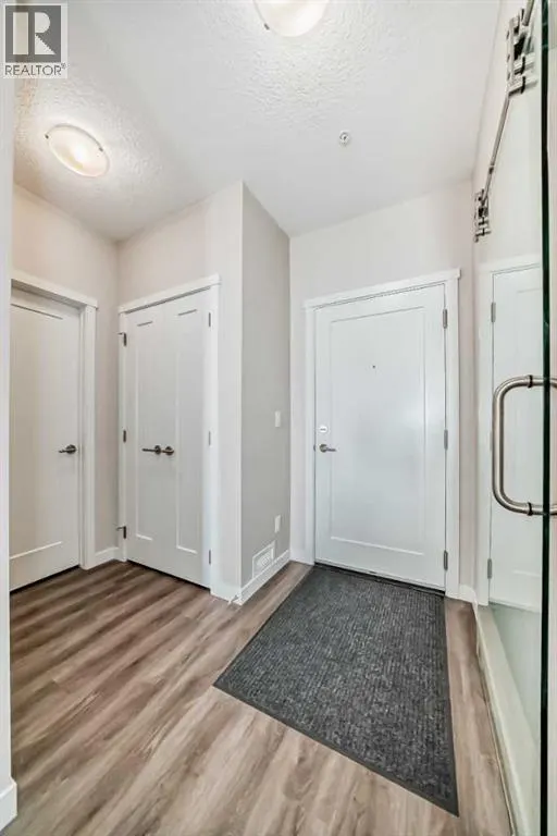 209, 30 Shawnee Common SW