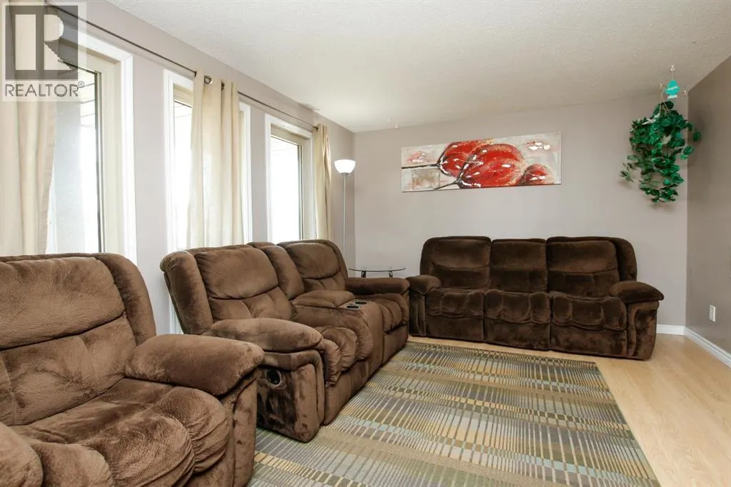 4 Haliburton Crescent