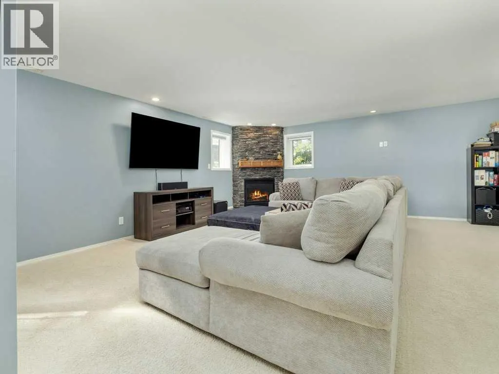 156 Riverstone Boulevard W