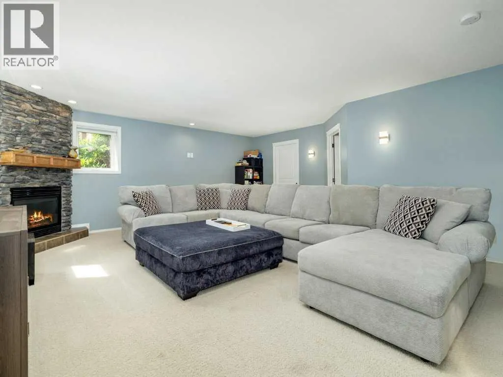 156 Riverstone Boulevard W
