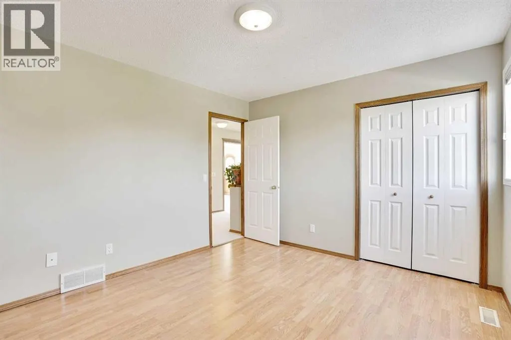 39 lone pine Crescent
