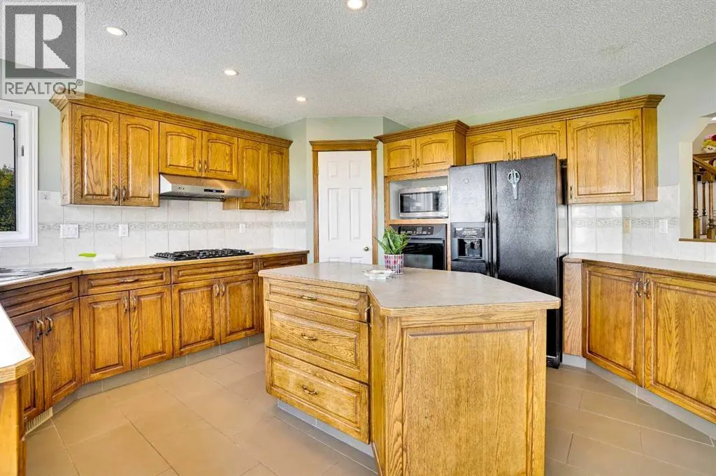39 lone pine Crescent