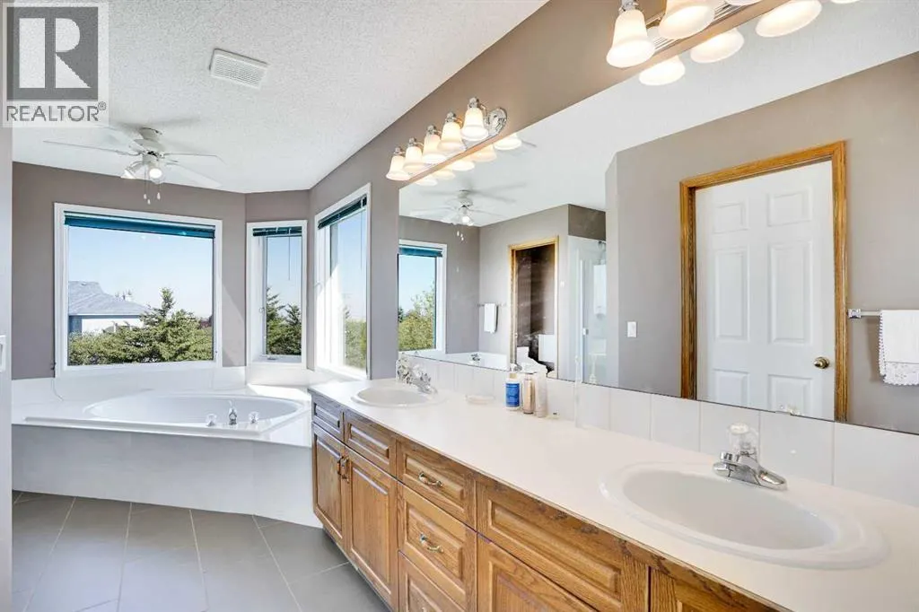 39 lone pine Crescent
