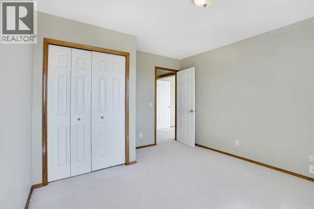 39 lone pine Crescent