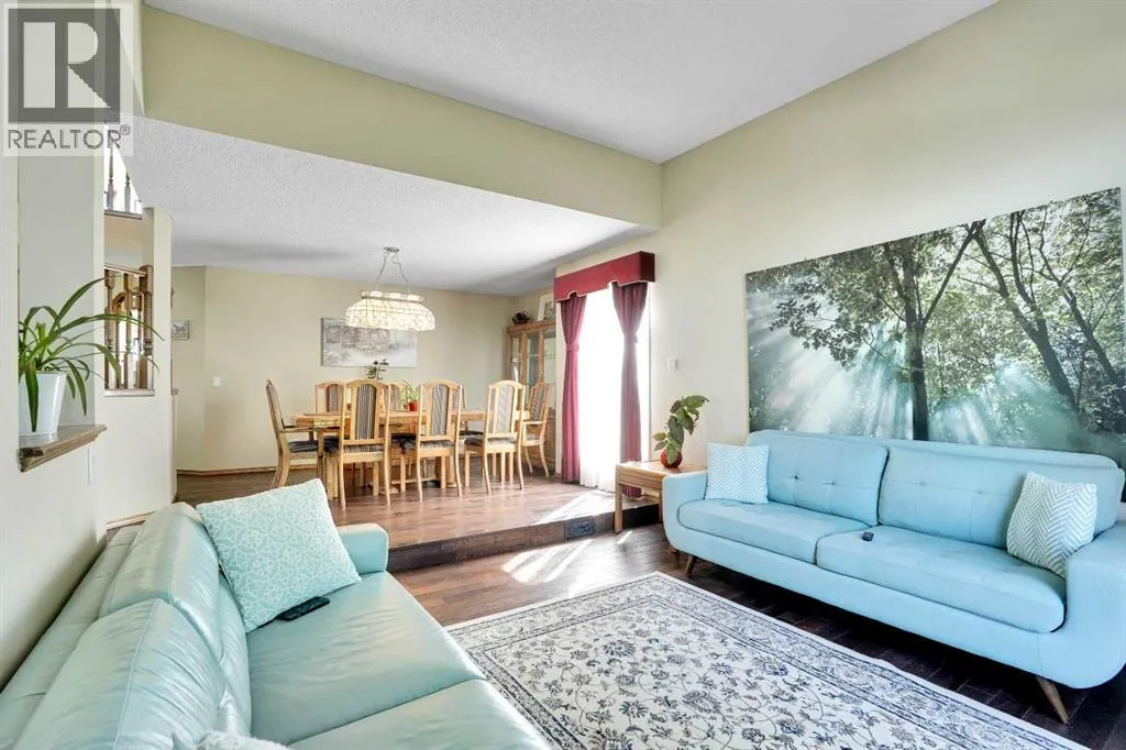 39 lone pine Crescent