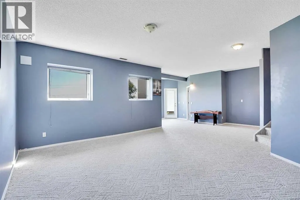 39 lone pine Crescent