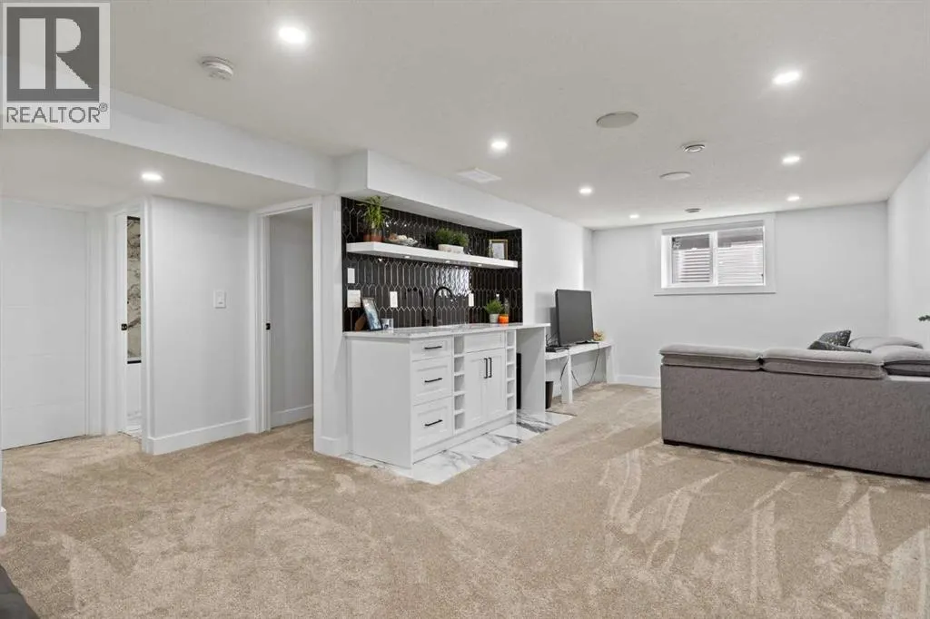 201 Wascana Crescent SE