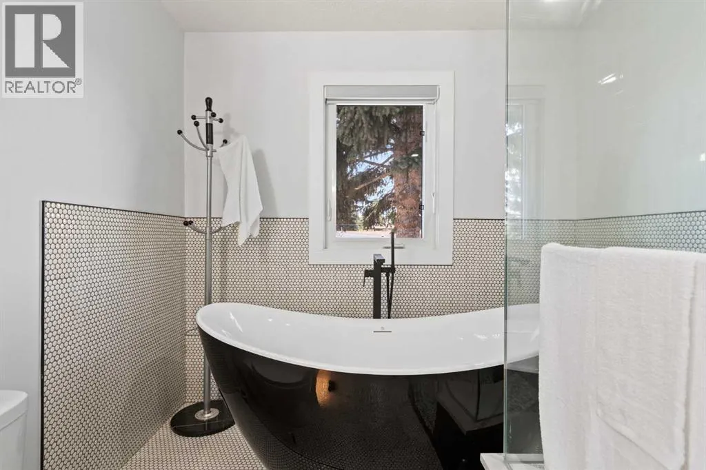 201 Wascana Crescent SE