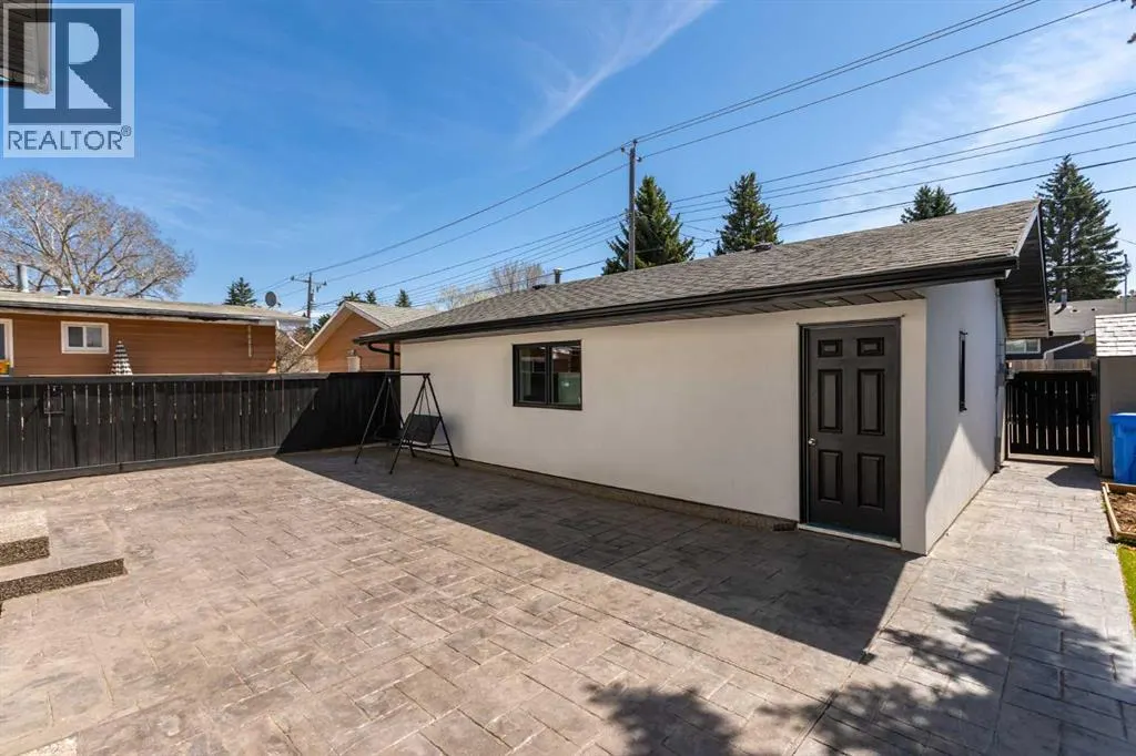201 Wascana Crescent SE