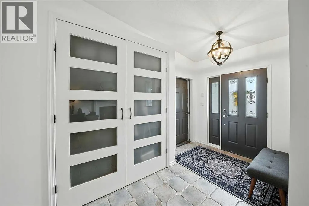 16 Dunham Close