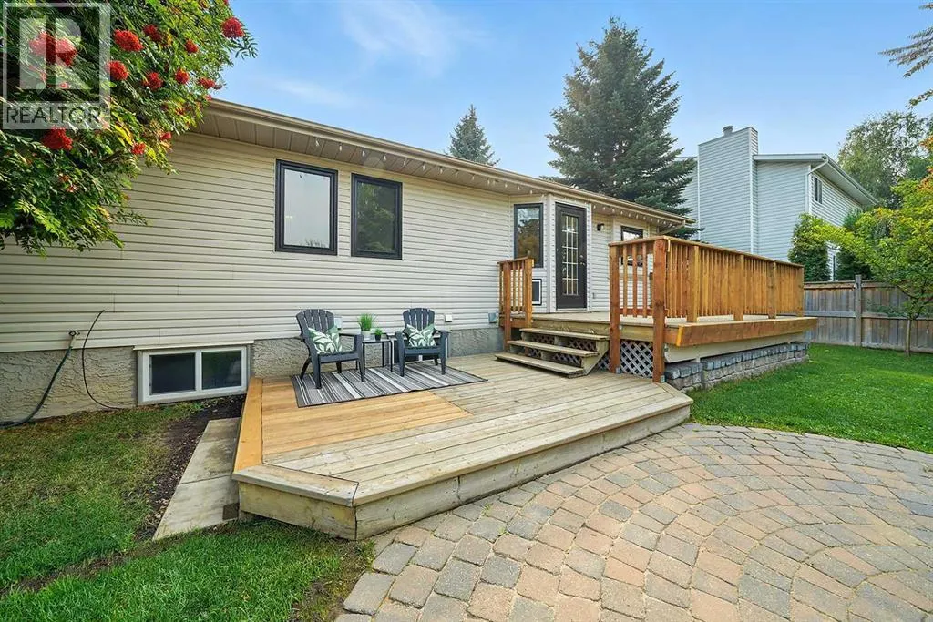 16 Dunham Close