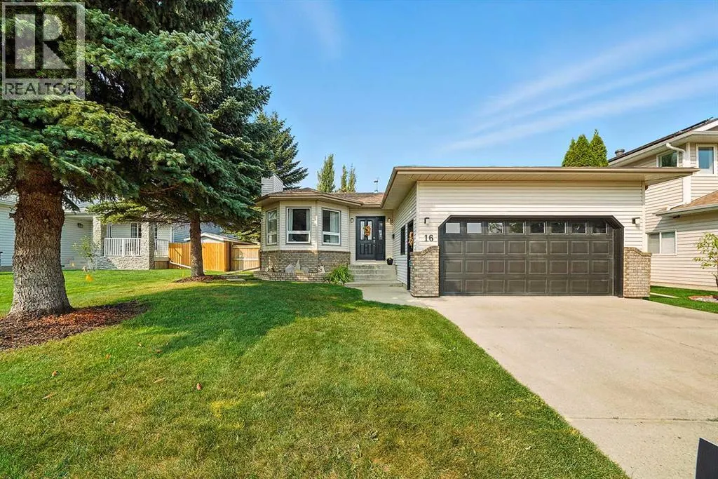 16 Dunham Close