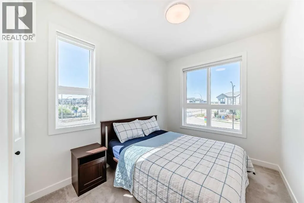 8 silverton glen Green SW