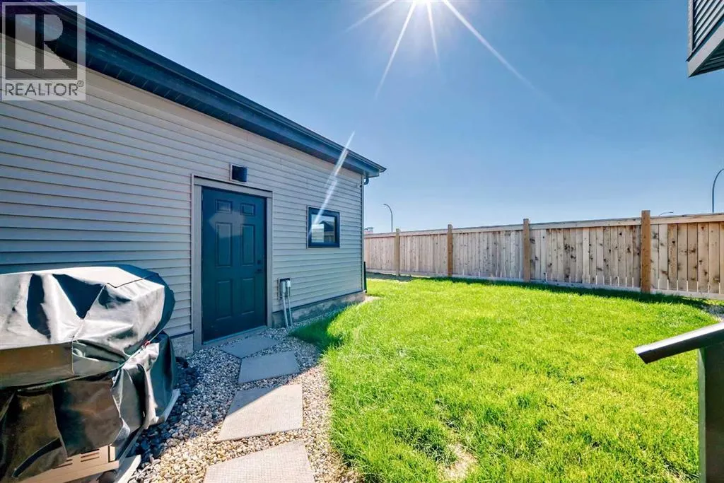 8 silverton glen Green SW