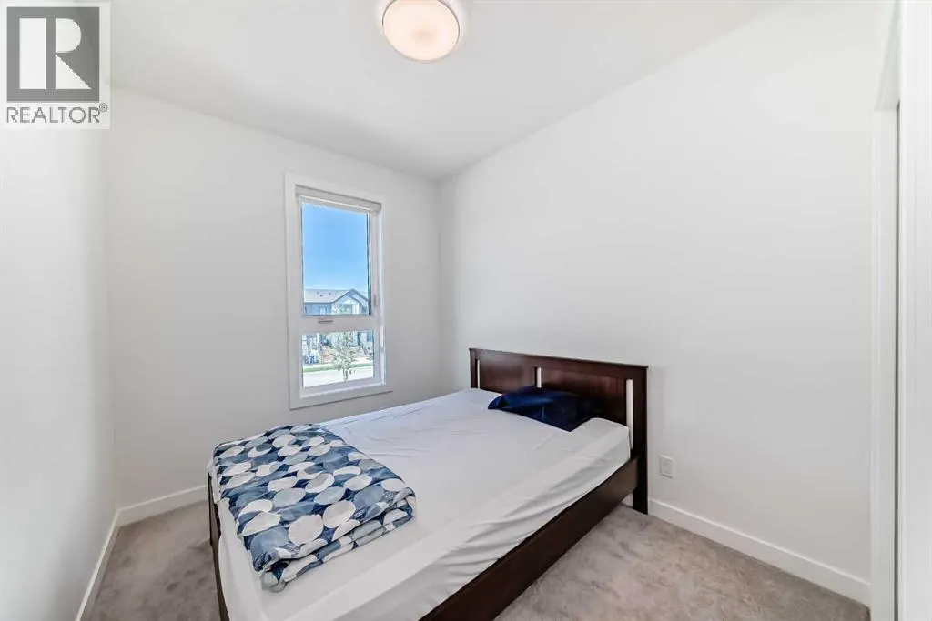 8 silverton glen Green SW