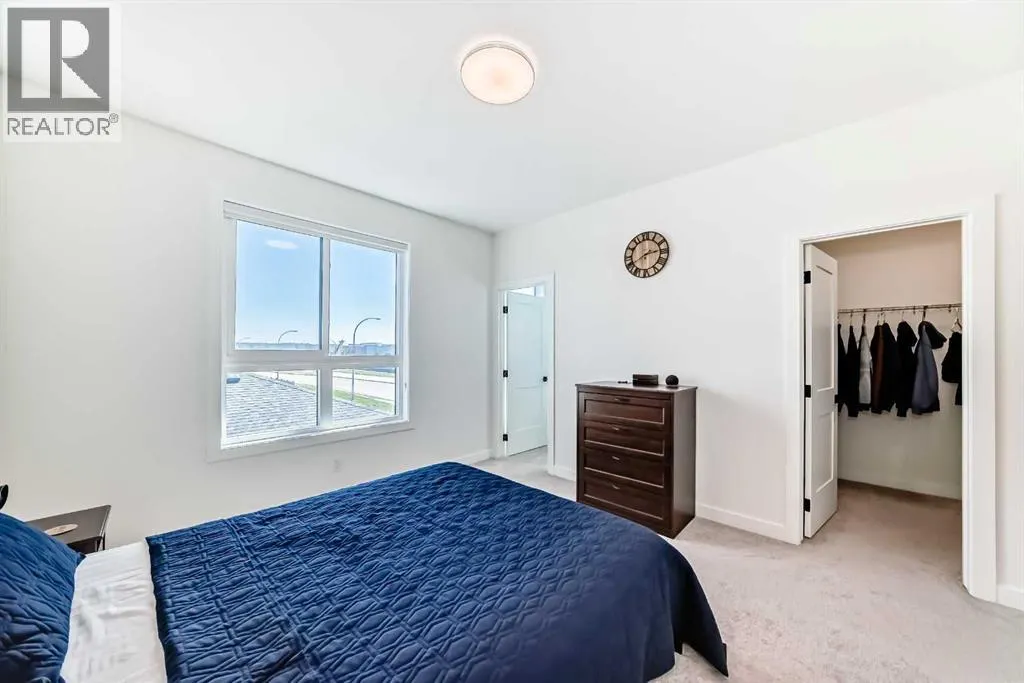 8 silverton glen Green SW