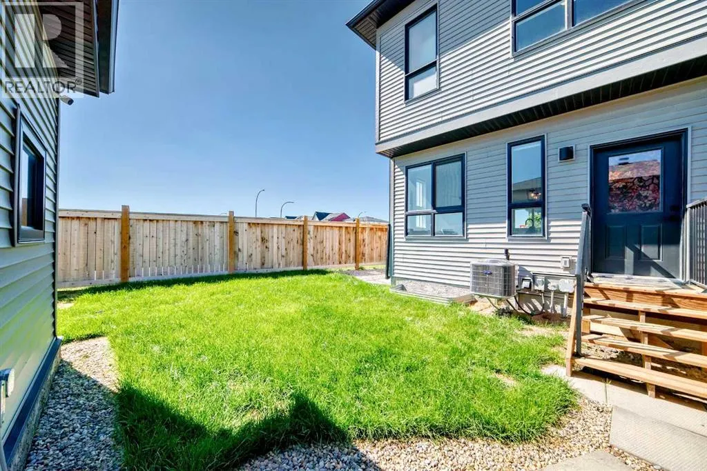 8 silverton glen Green SW