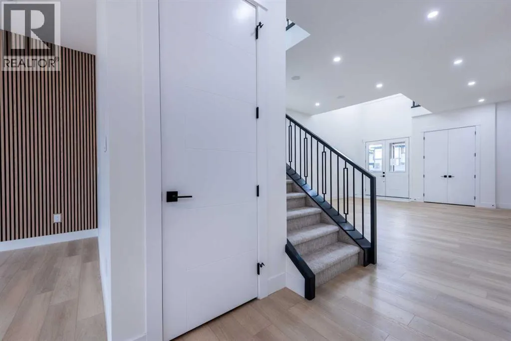 1102 Midtown Avenue SW