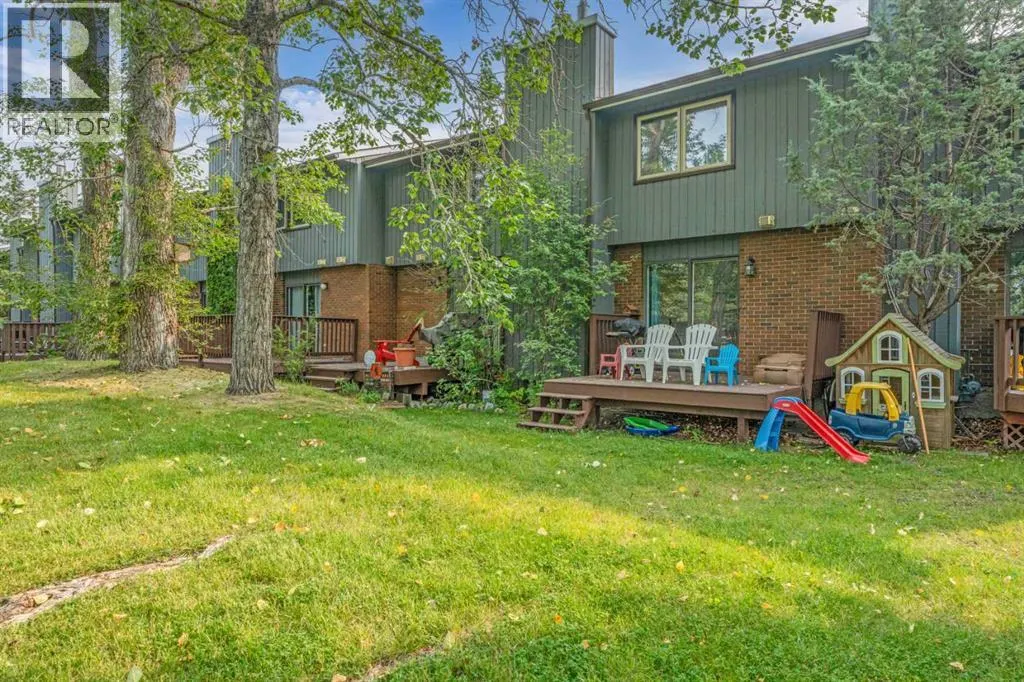 10, 803 Varsity Estates Drive NW