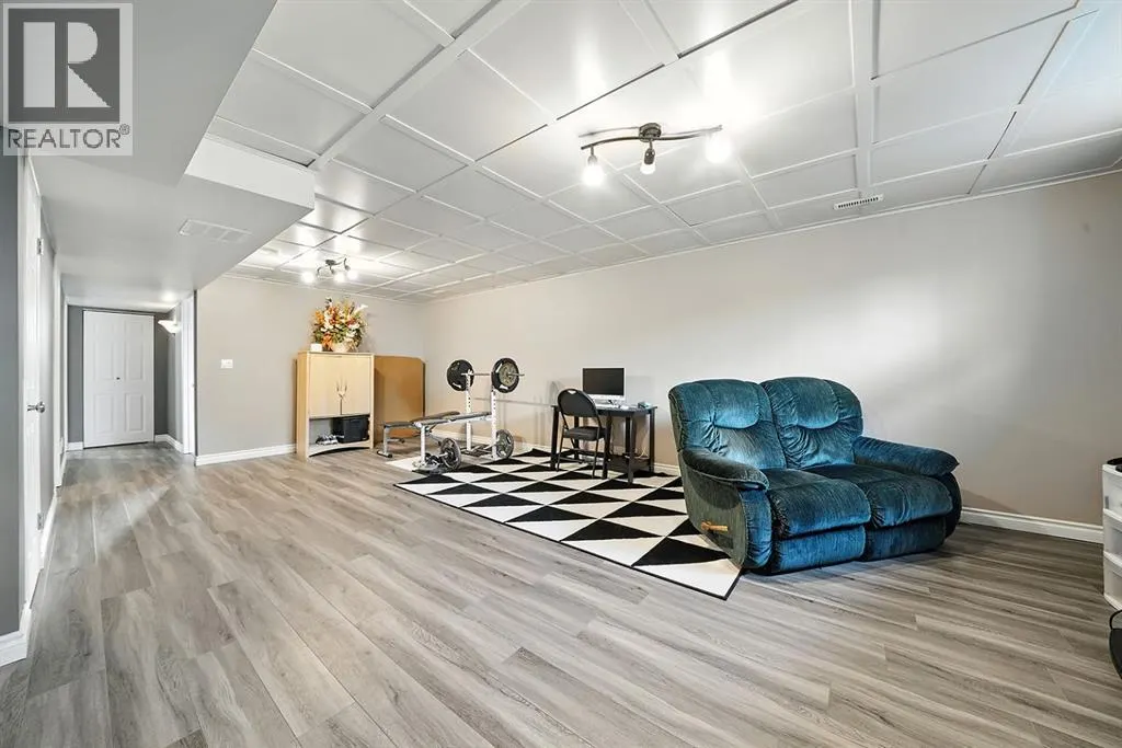 4567 Eastview Crescent