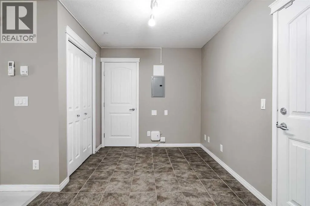 4102, 31 Country Village Manor NE