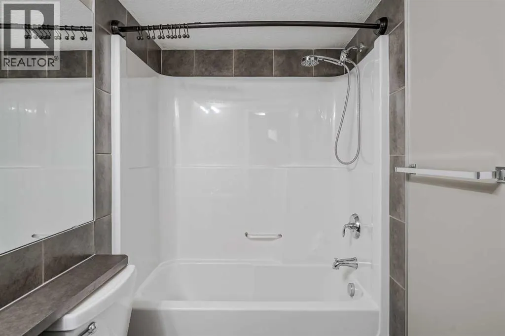 4102, 31 Country Village Manor NE