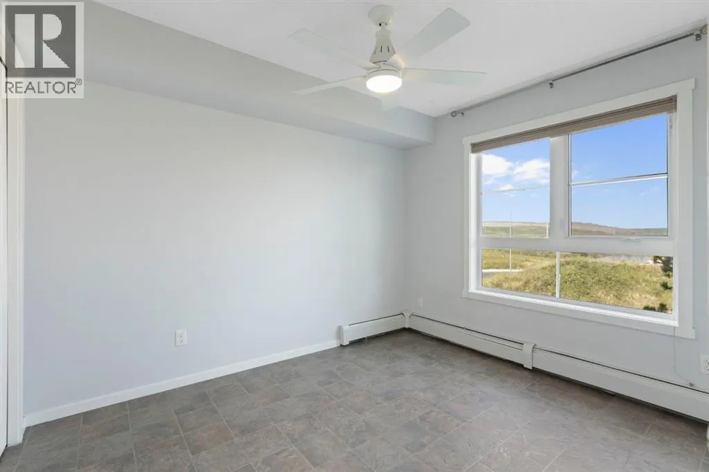 3303, 279 Copperpond Common SE