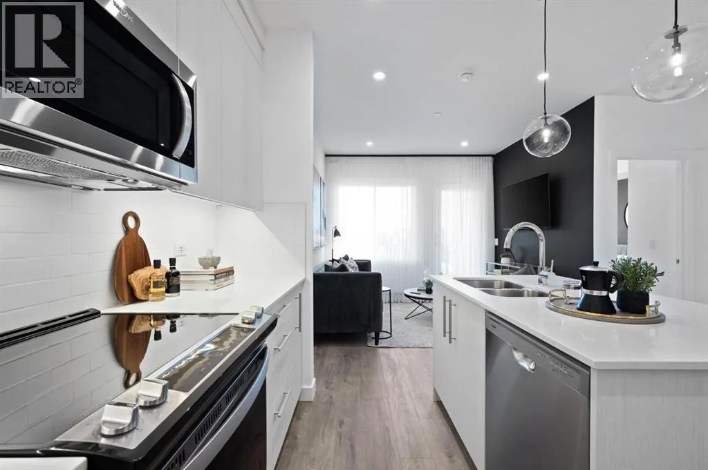 3314, 6 Merganser Drive W