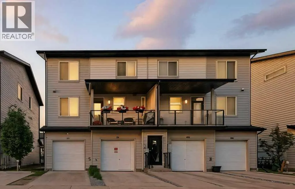 201, 120 Redstone Walk NE