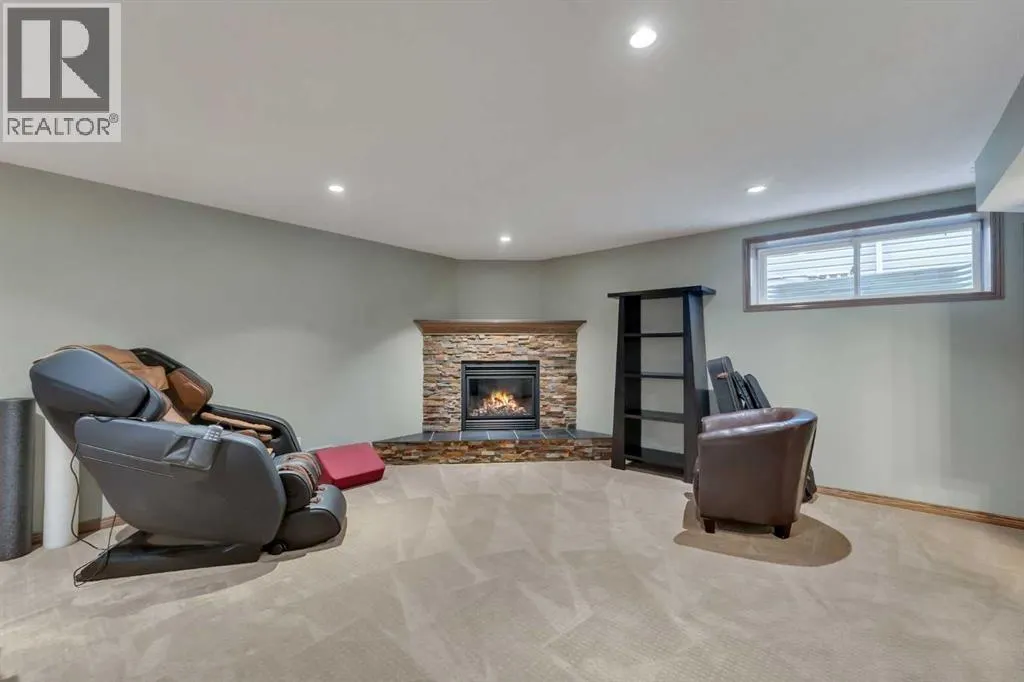 168 Sunset Close