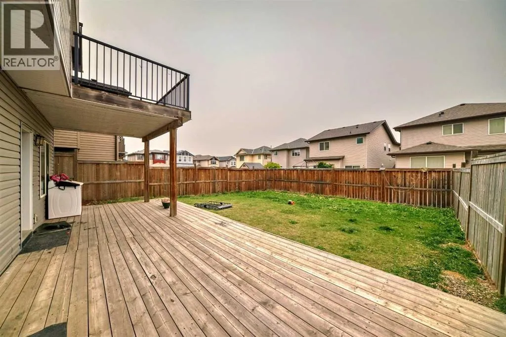 496 Panora Way NW