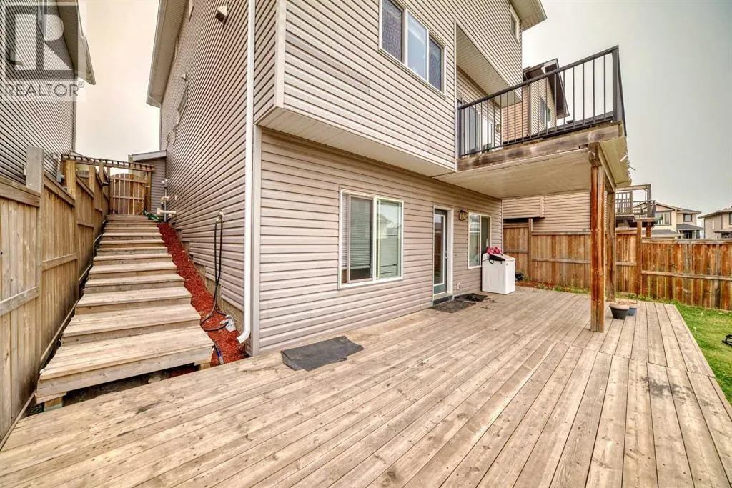 496 Panora Way NW