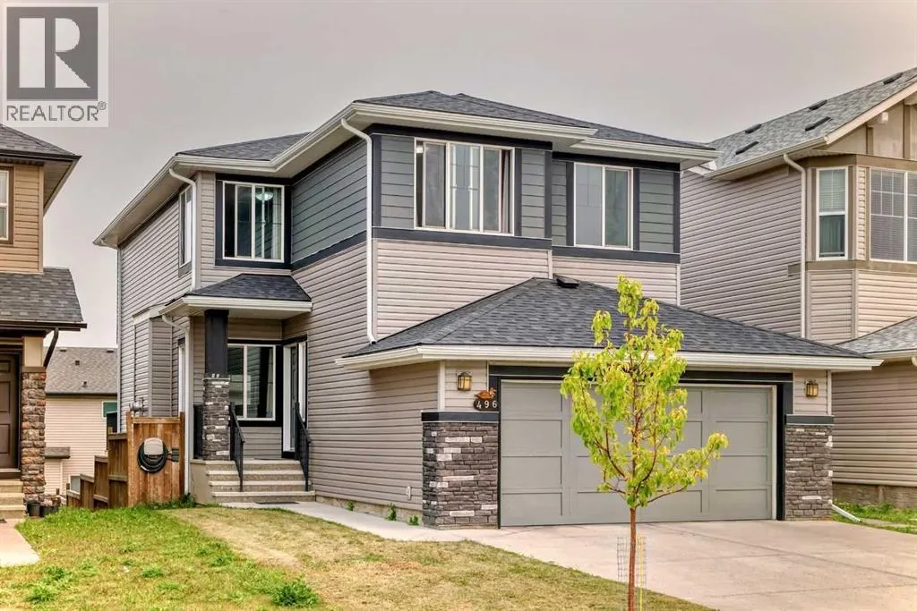 496 Panora Way NW