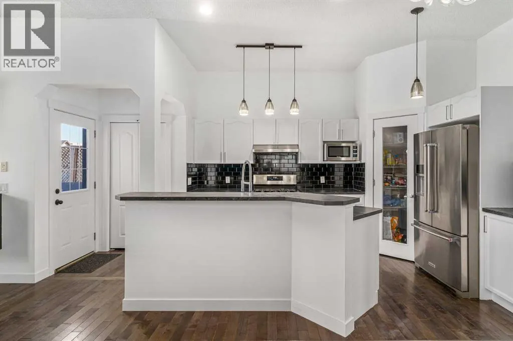 255 Silverado Range Close SW