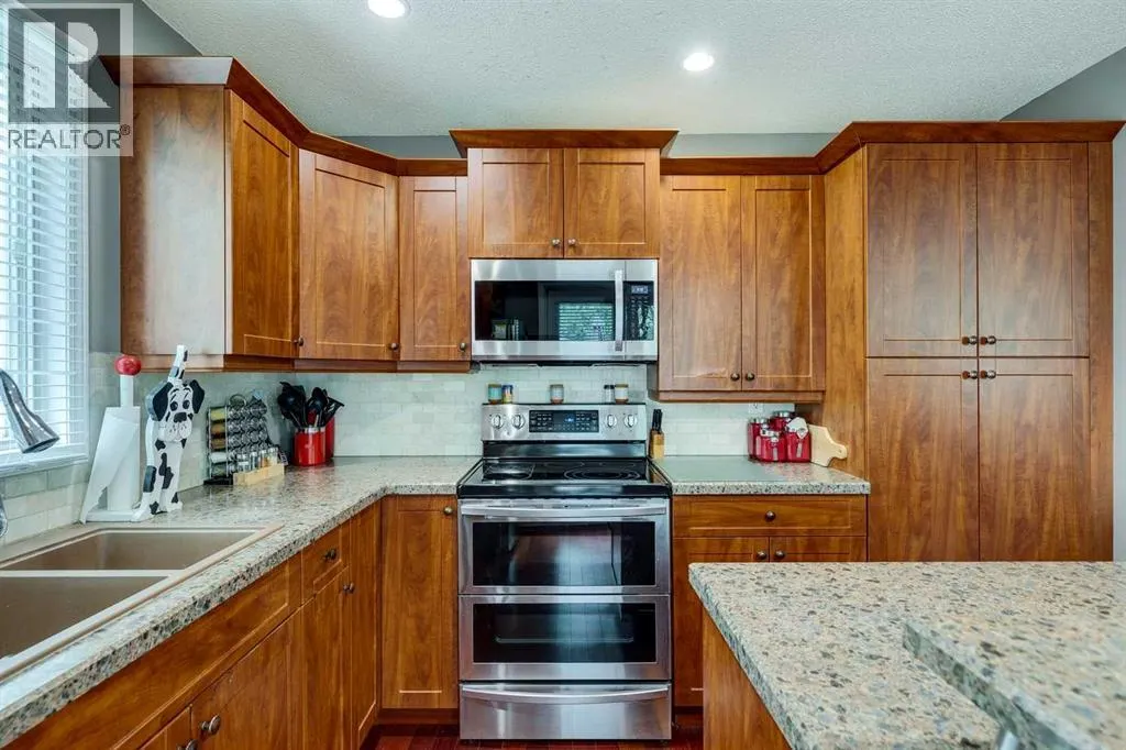 888 Riverbend Drive SE