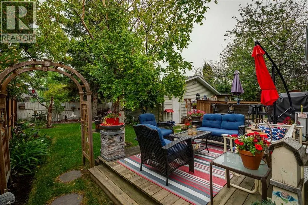 888 Riverbend Drive SE