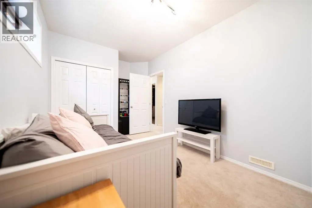184 Copperstone Gardens SE