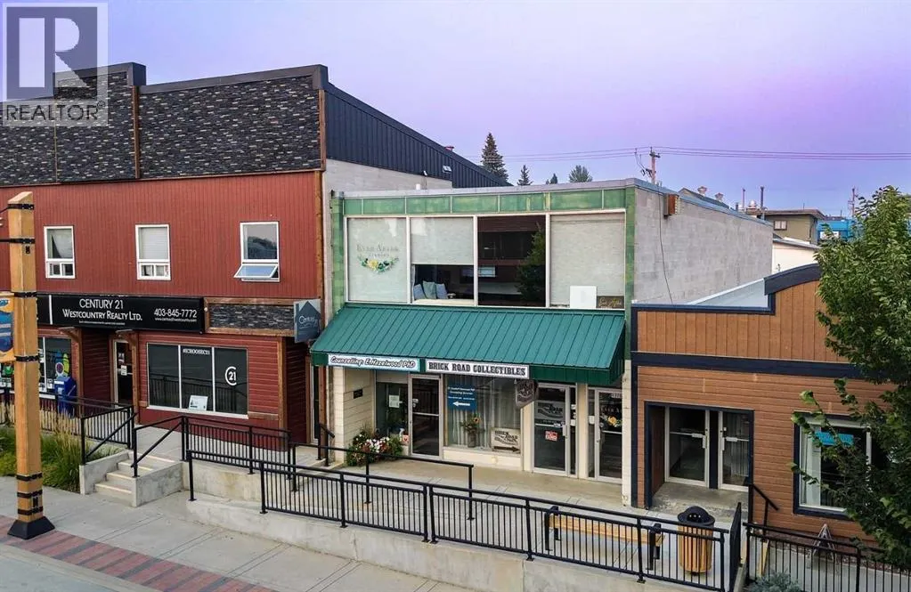 4909, 4911, 4913 50 Street