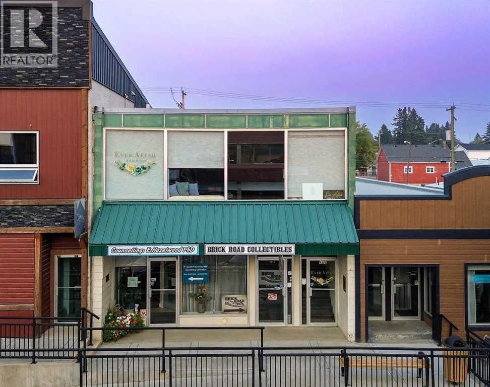 4909, 4911, 4913 50 Street