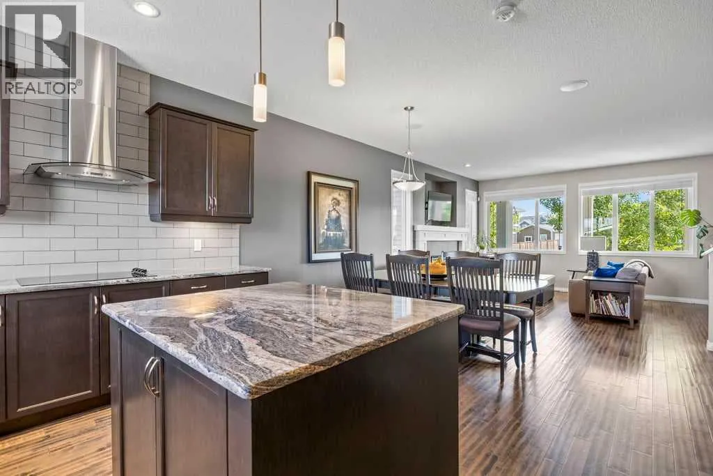 512 River Heights Green