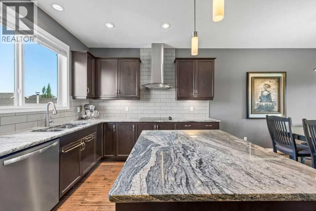 512 River Heights Green