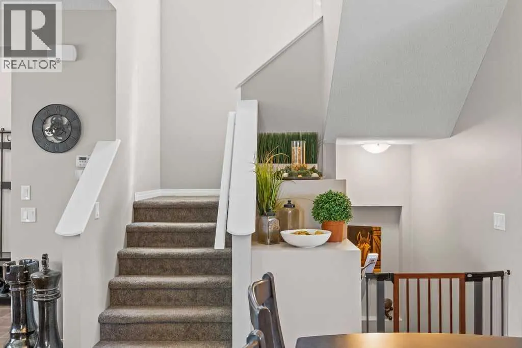 512 River Heights Green